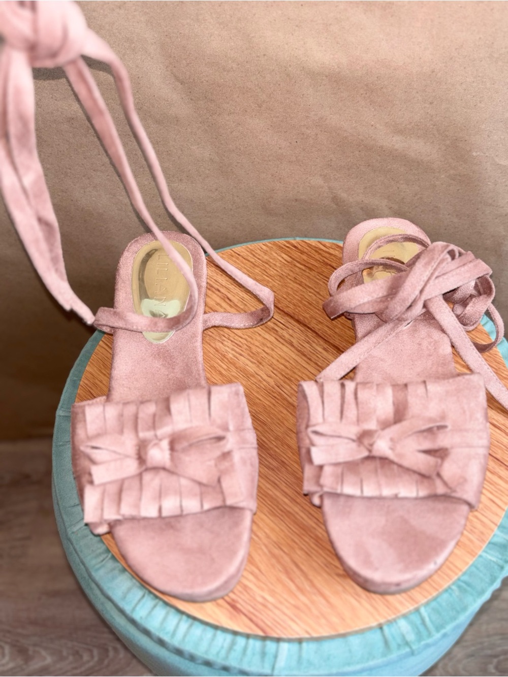 Women’s Suede Pink Fringe Bow Lace-Up Sandals. Size 8 - Picture 3 of 6